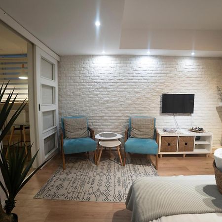 Cozy Haven Apartamento Belgrado Exterior foto
