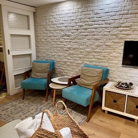Cozy Haven Apartamento Belgrado Exterior foto