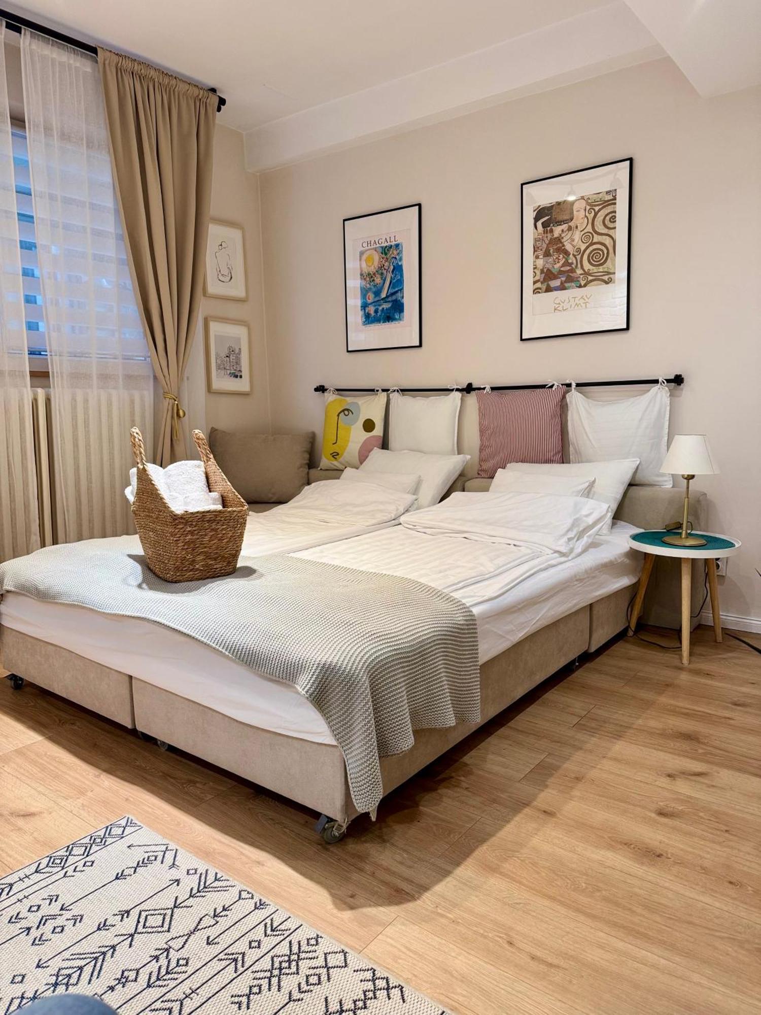 Cozy Haven Apartamento Belgrado Exterior foto